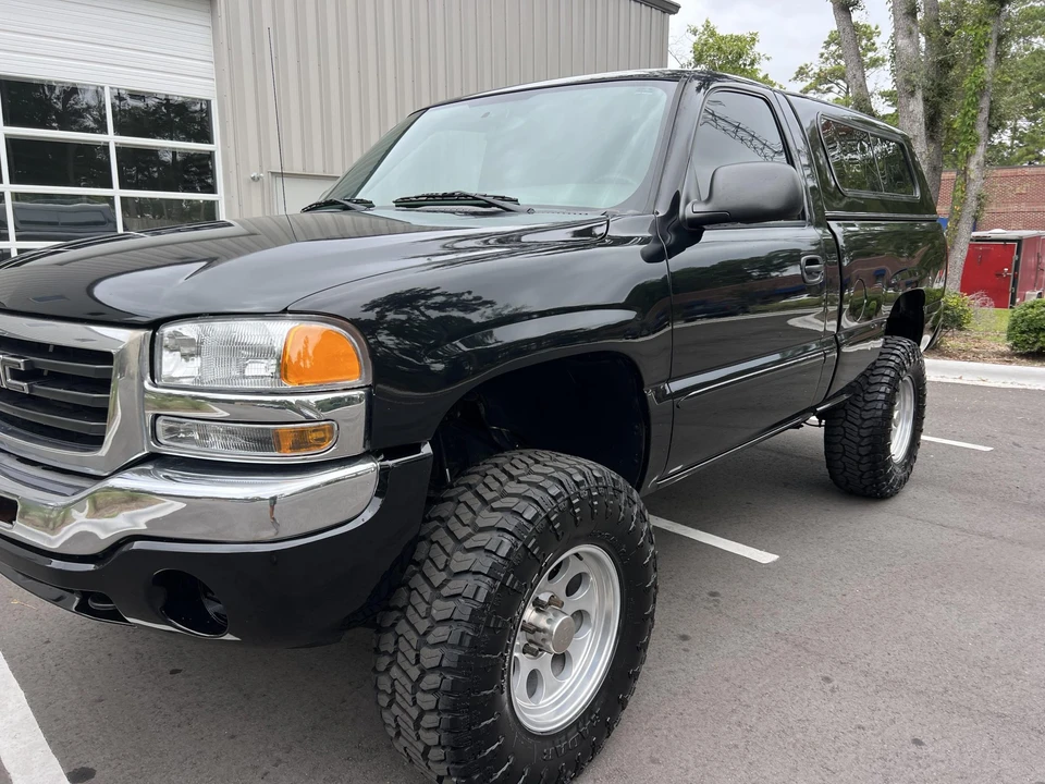 2004 GMC Sierra 2nd Gen - Image 11 of 31