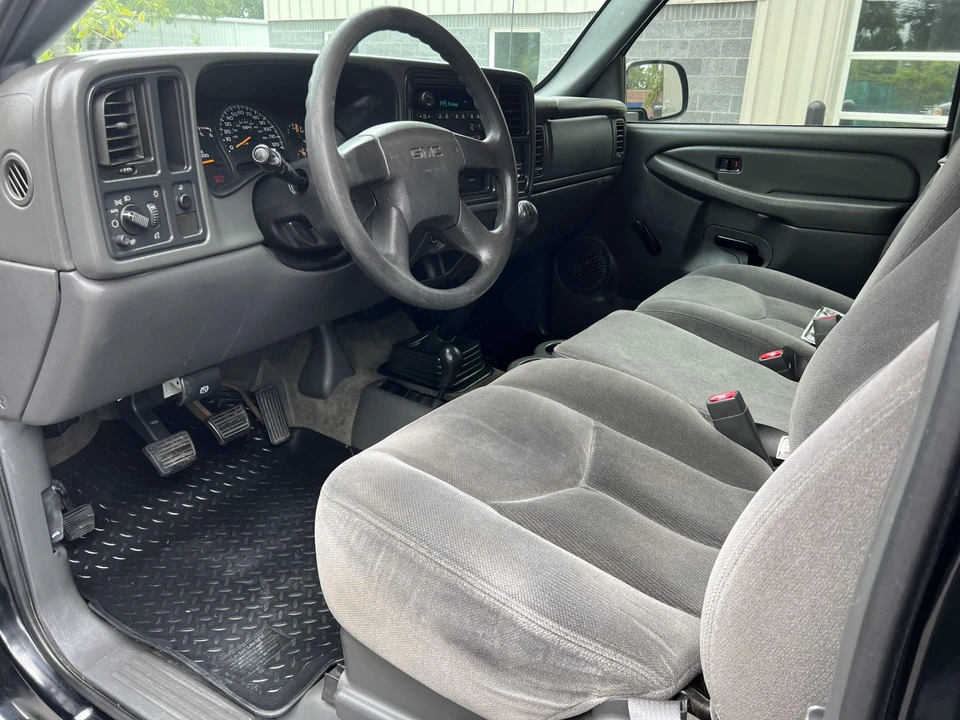 2004 GMC Sierra 2nd Gen - Image 29 of 31