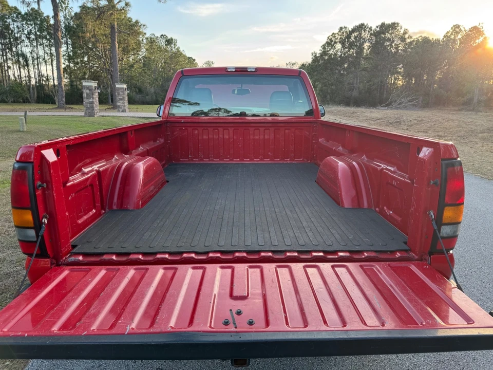 2004 GMC Sierra 1st Gen - Image 9 of 21