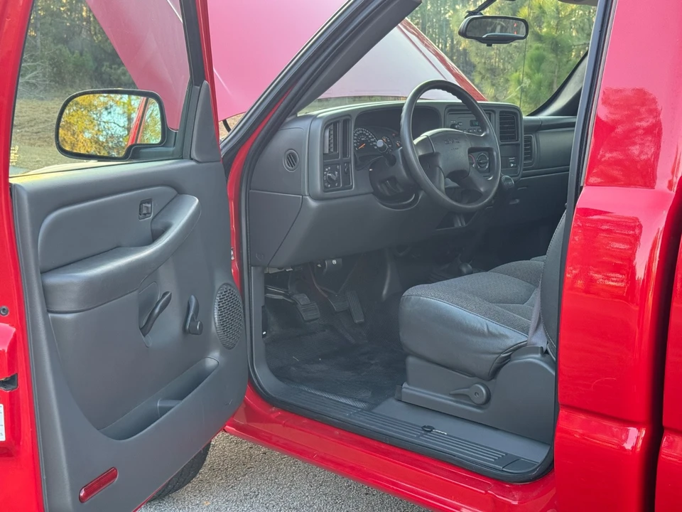 2004 GMC Sierra 1st Gen - Image 11 of 21