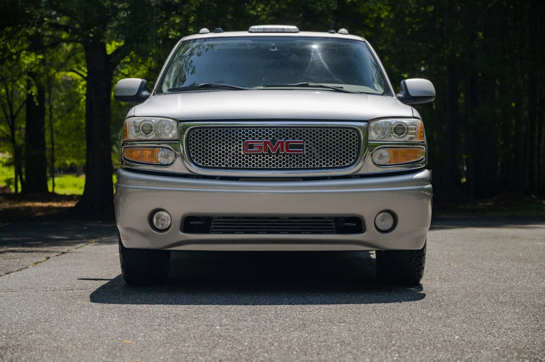 2004 GMC Sierra 2nd Gen - Image 5 of 31