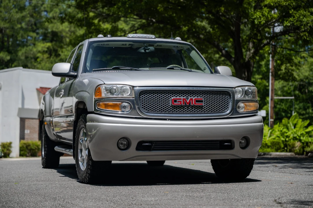 2004 GMC Sierra 2nd Gen - Image 6 of 31