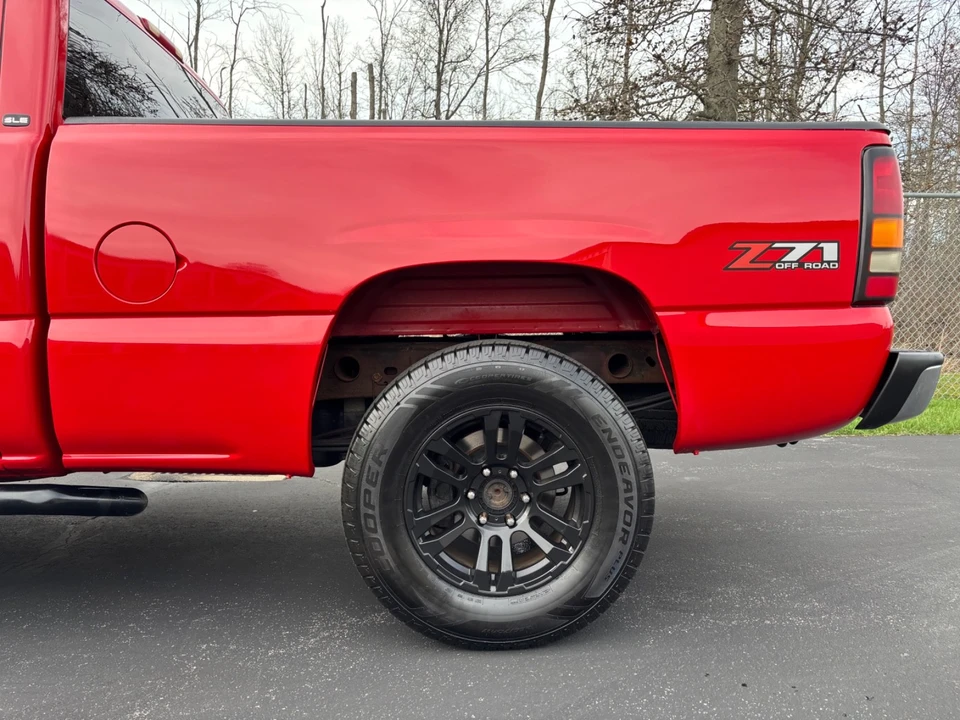 2004 GMC Sierra 2nd Gen - Image 11 of 21