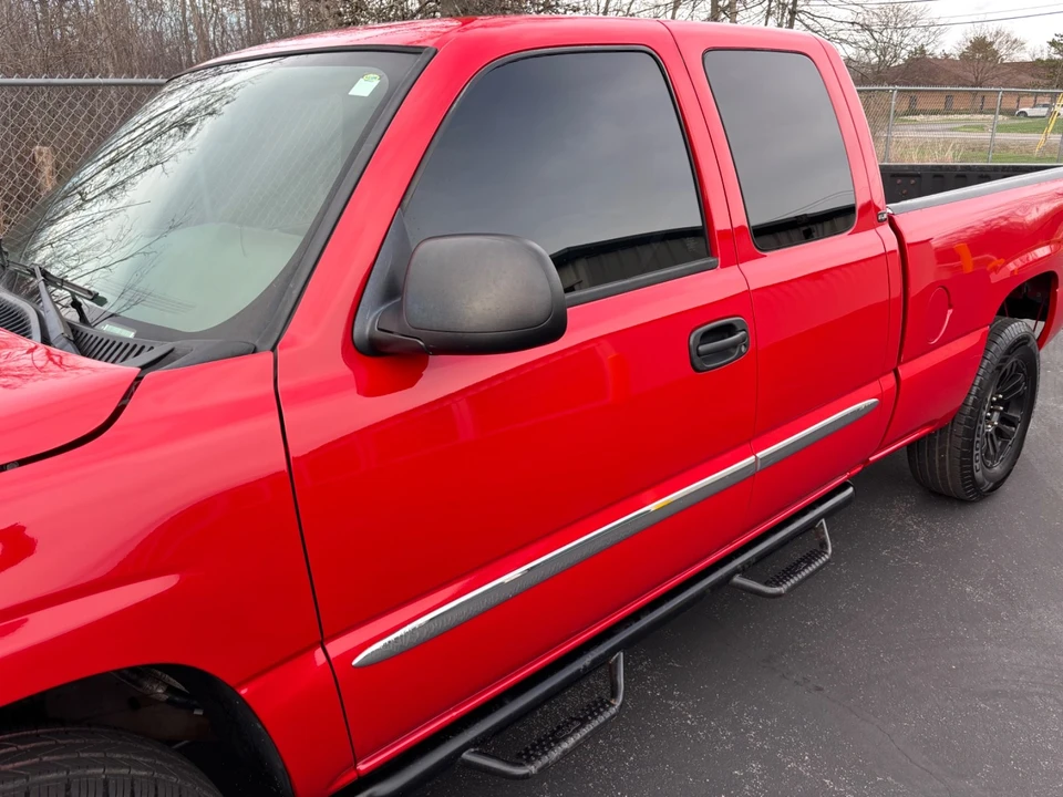 2004 GMC Sierra 2nd Gen - Image 9 of 21