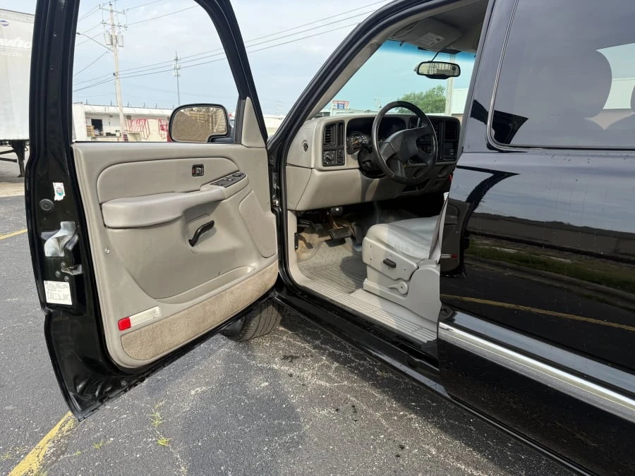 2004 GMC Sierra 2nd Gen - Image 4 of 5