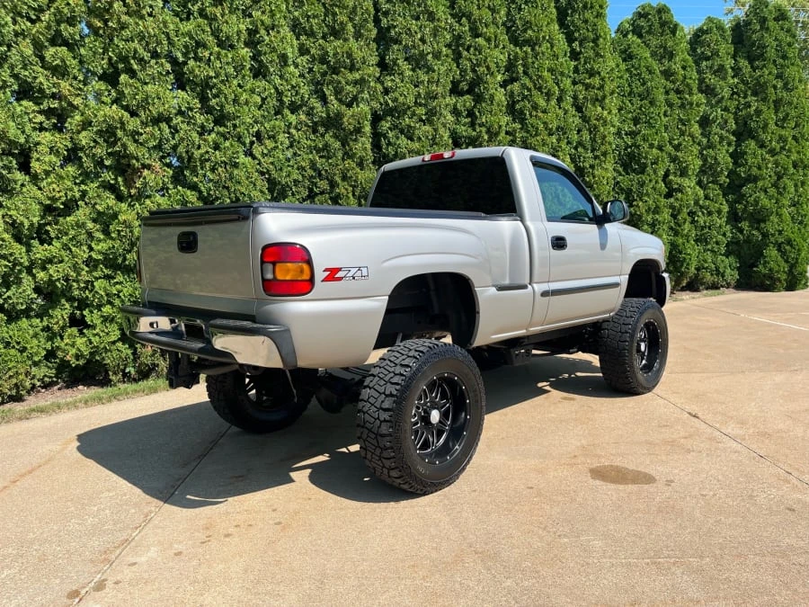2004 GMC Sierra 2nd Gen - Image 3 of 23