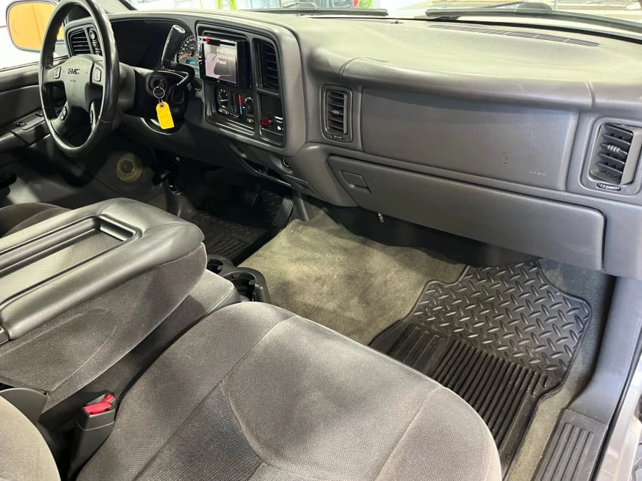 2004 GMC Sierra 2nd Gen - Image 16 of 23