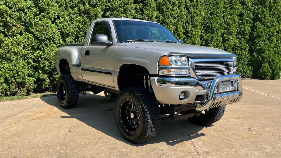 2004 GMC Sierra 2nd Gen - Image 12 of 23