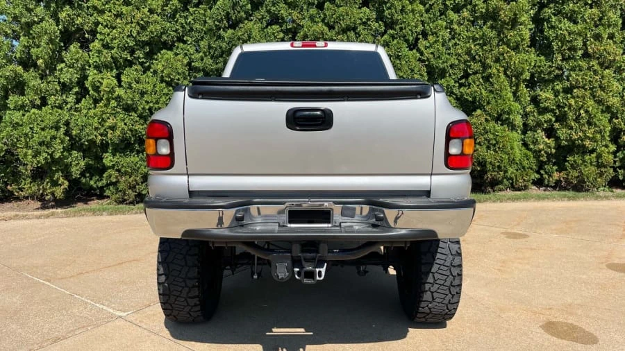 2004 GMC Sierra 2nd Gen - Image 5 of 23