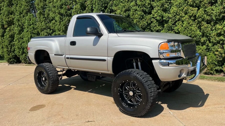2004 GMC Sierra 2nd Gen - Image 8 of 23
