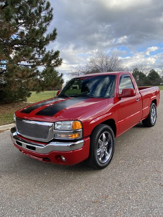 2004 GMC Sierra 2nd Gen - Image 10 of 31