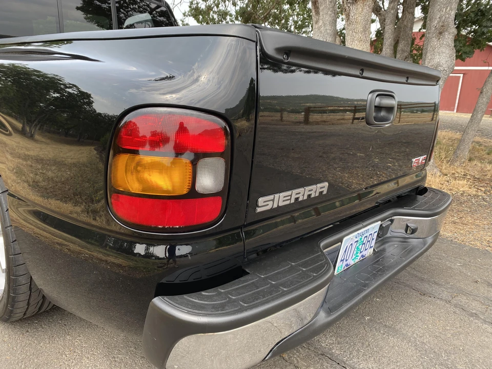 2004 GMC Sierra 2nd Gen - Image 27 of 31