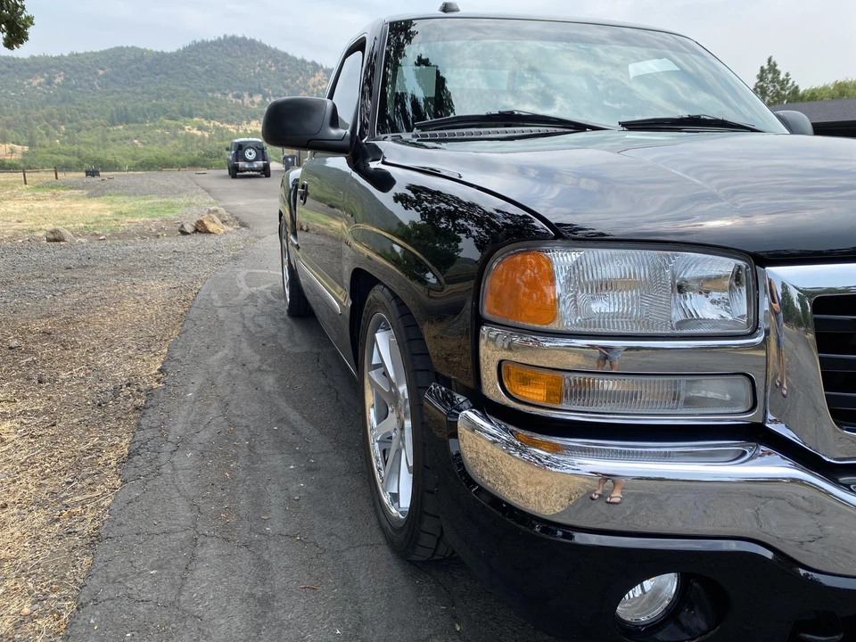 2004 GMC Sierra 2nd Gen - Image 10 of 31