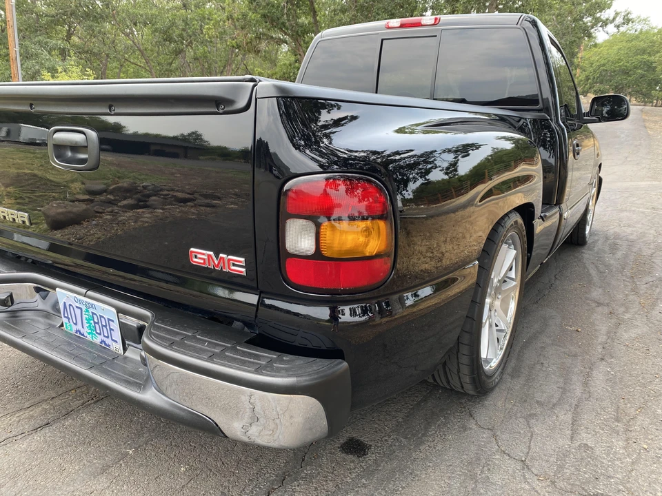 2004 GMC Sierra 2nd Gen - Image 30 of 31