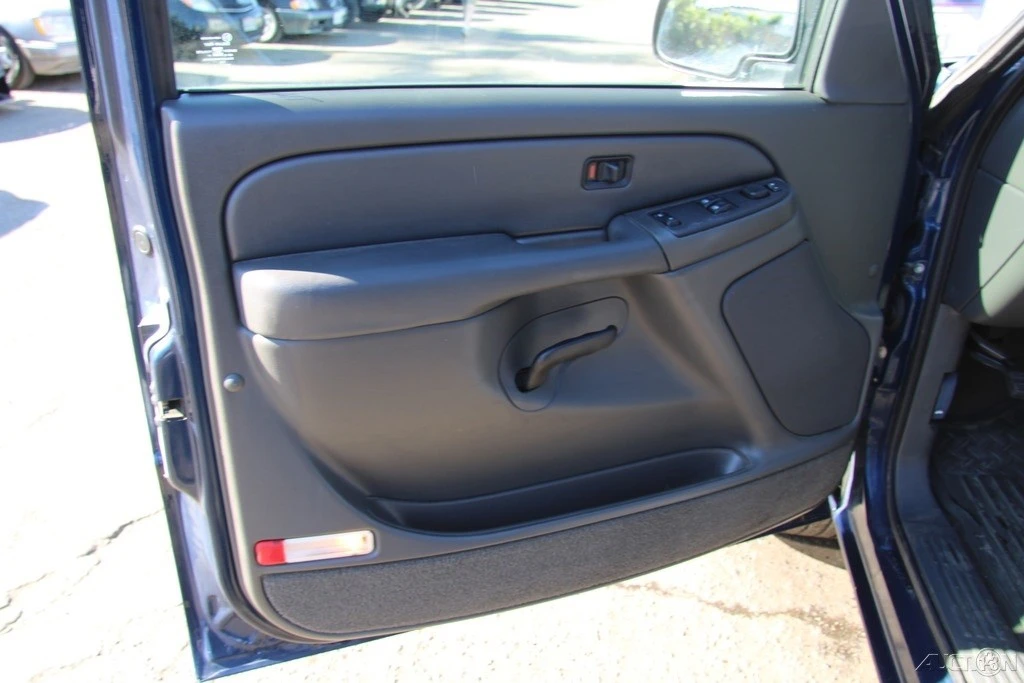 2004 GMC Sierra 1st Gen - Image 12 of 21