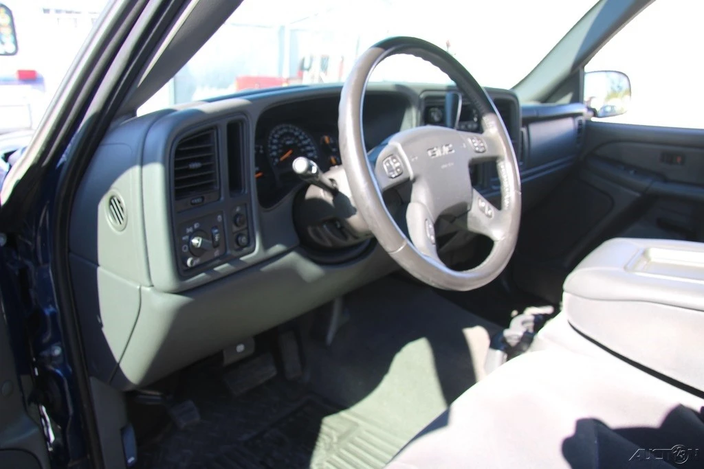 2004 GMC Sierra 1st Gen - Image 14 of 21