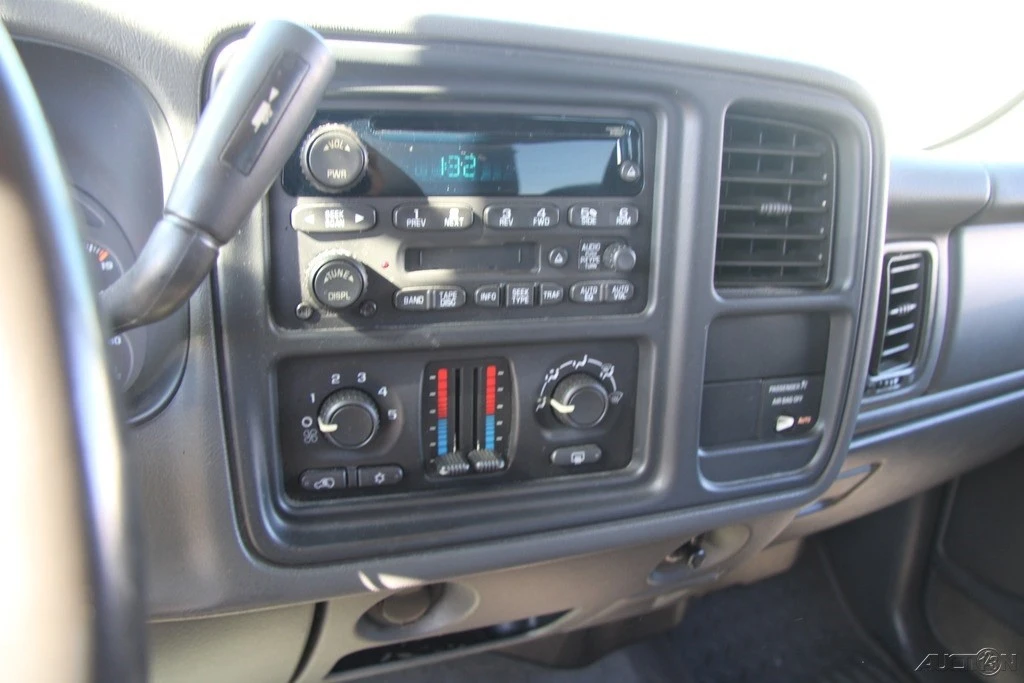 2004 GMC Sierra 1st Gen - Image 17 of 21