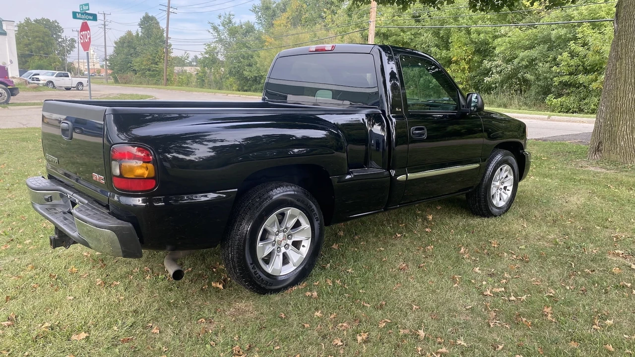 2004 GMC Sierra 2nd Gen - Image 12 of 13