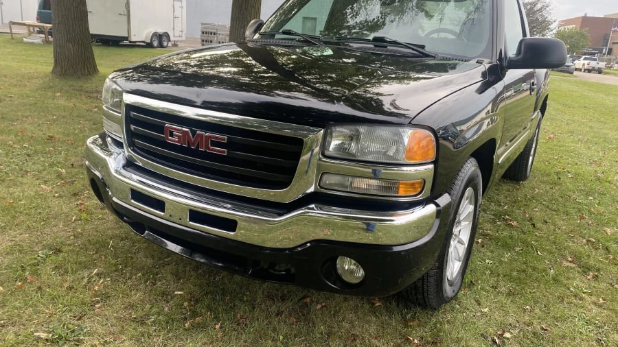 2004 GMC Sierra 2nd Gen - Image 4 of 6