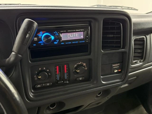 2004 GMC Sierra 2nd Gen - Image 17 of 21