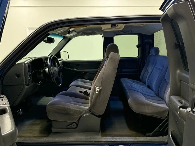2004 GMC Sierra 2nd Gen - Image 11 of 21