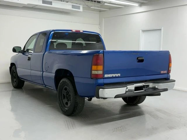 2004 GMC Sierra 2nd Gen - Image 3 of 21