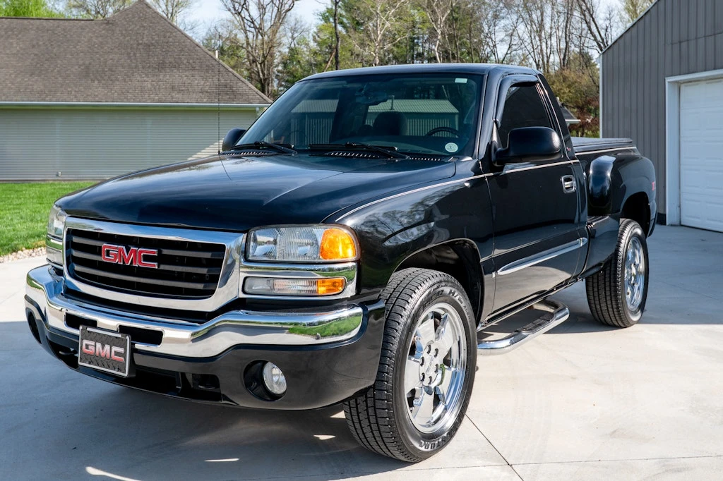2004 GMC Sierra 2nd Gen - Image 4 of 31