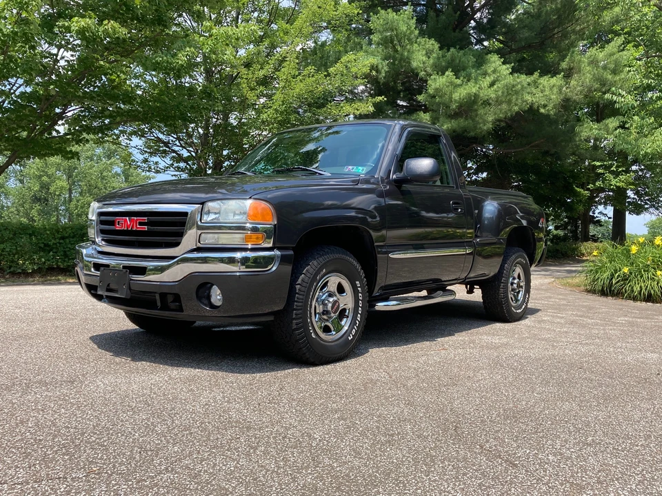 2004 GMC Sierra 2nd Gen - Image 8 of 31