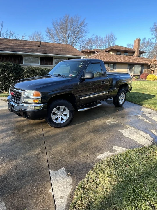 2004 GMC Sierra 2nd Gen - Image 4 of 31