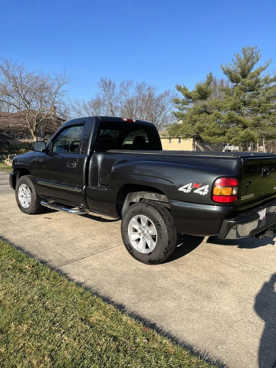 2004 GMC Sierra 2nd Gen - Image 7 of 31