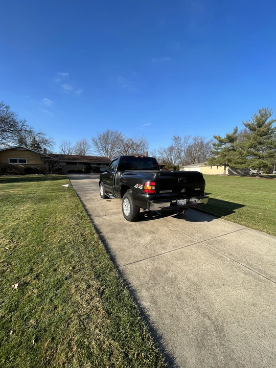 2004 GMC Sierra 2nd Gen - Image 6 of 31