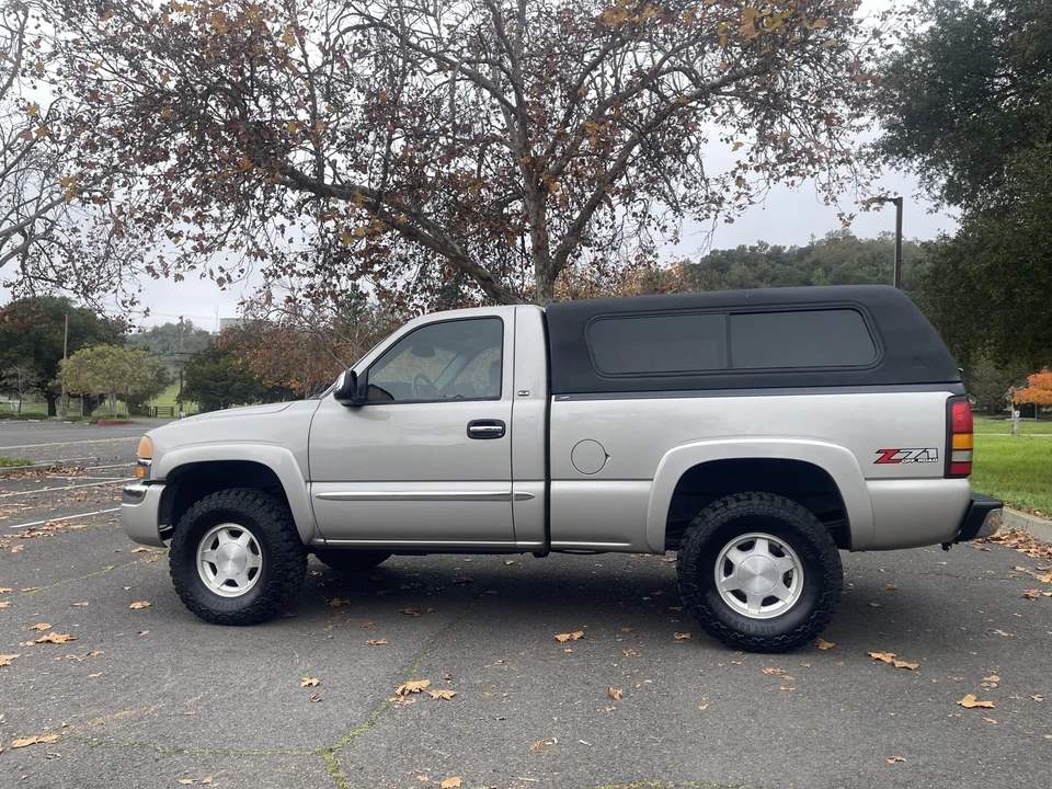 2004 GMC Sierra 2nd Gen - Image 18 of 31