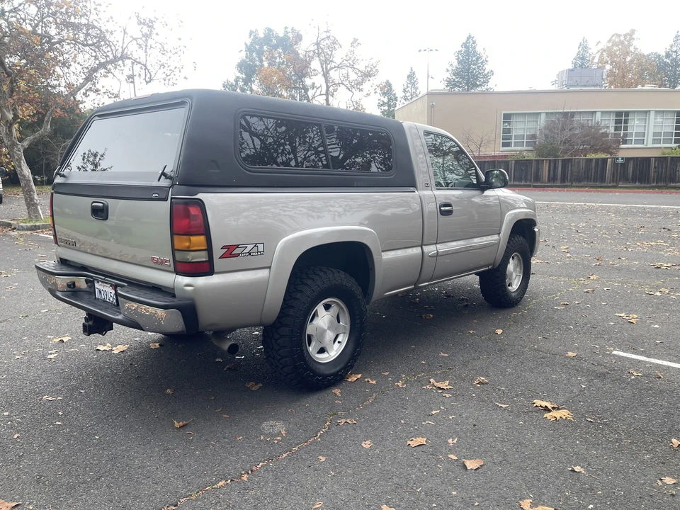 2004 GMC Sierra 2nd Gen - Image 12 of 31