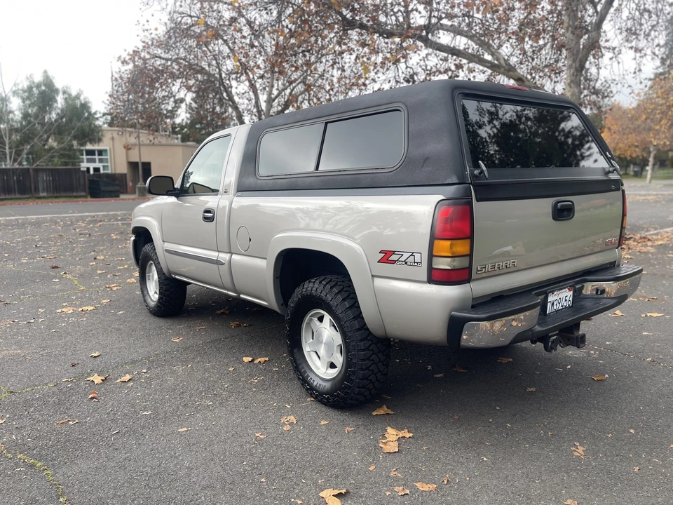 2004 GMC Sierra 2nd Gen - Image 16 of 31