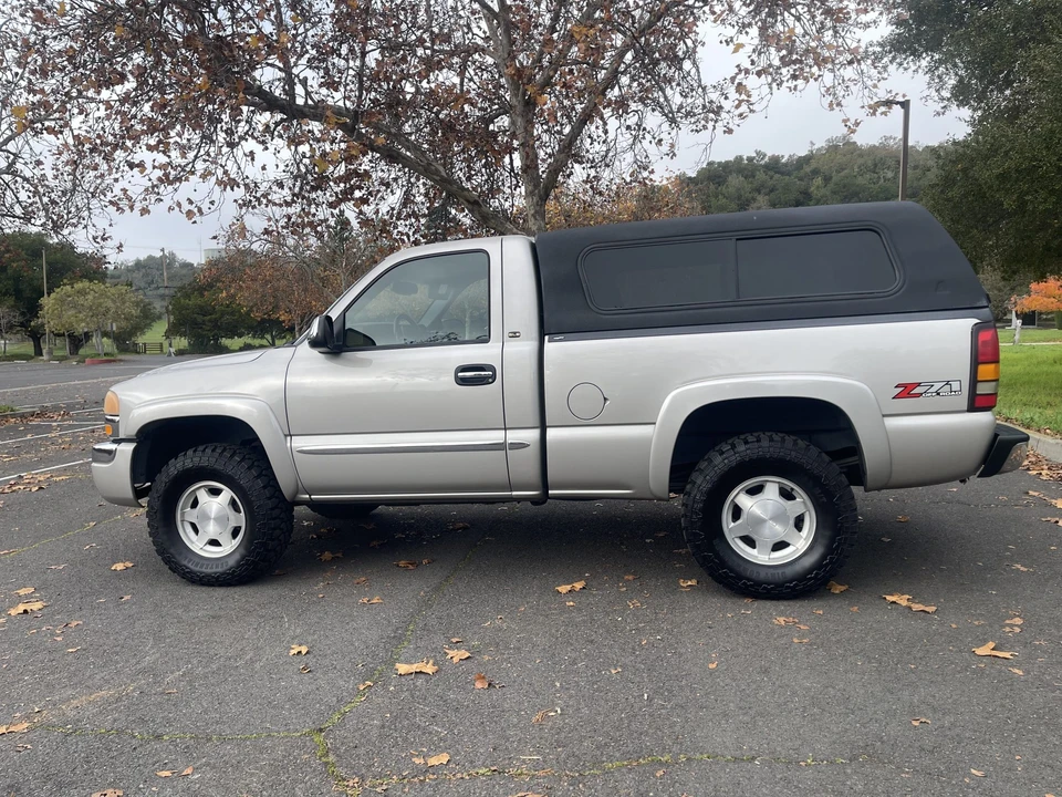 2004 GMC Sierra 2nd Gen - Image 17 of 31