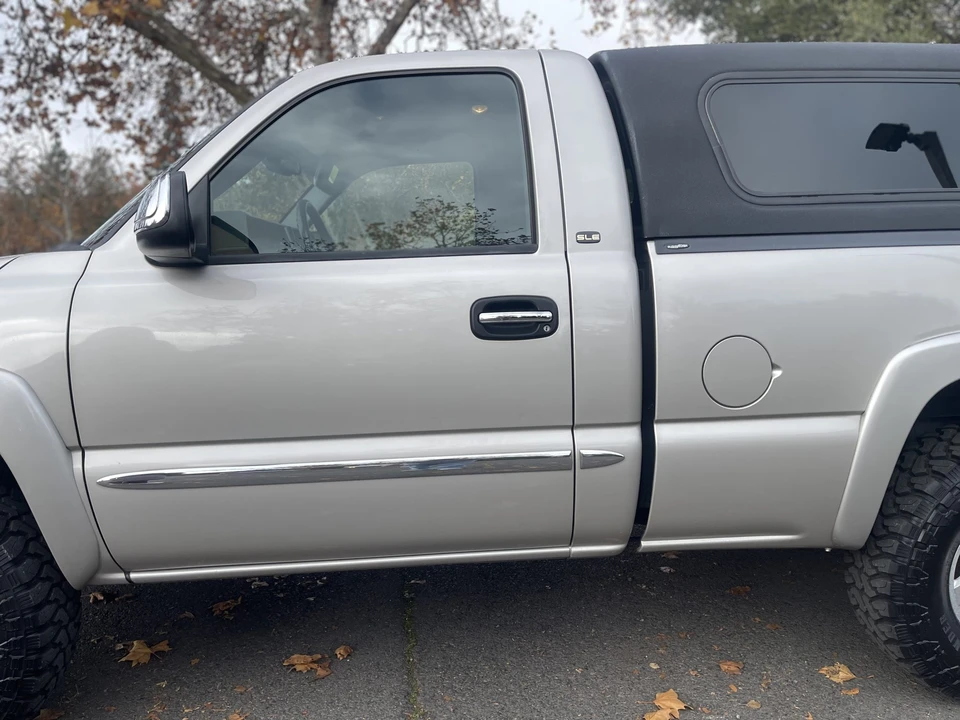 2004 GMC Sierra 2nd Gen - Image 28 of 31