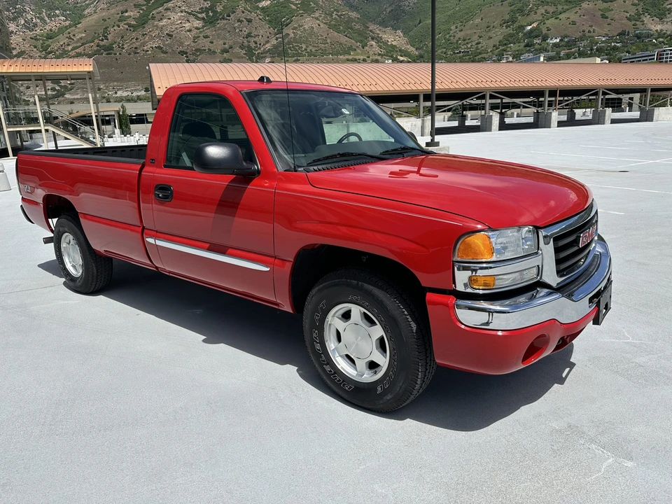 2004 GMC Sierra 2nd Gen - Image 29 of 31