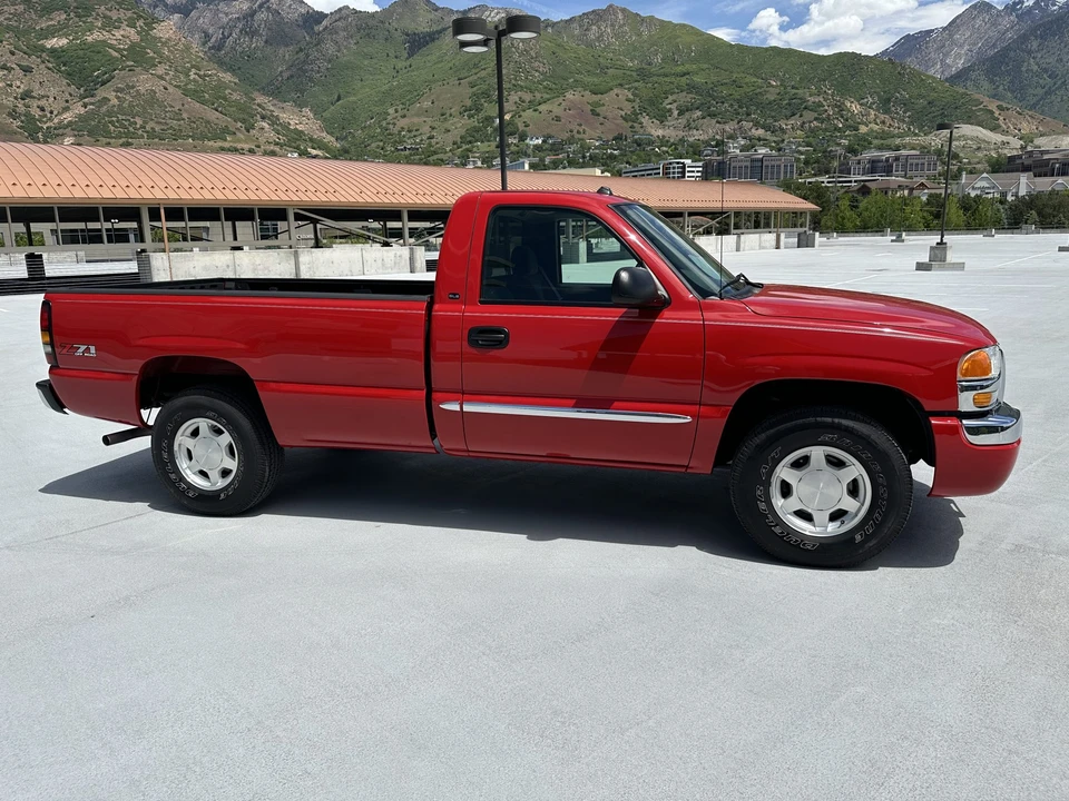 2004 GMC Sierra 2nd Gen - Image 26 of 31