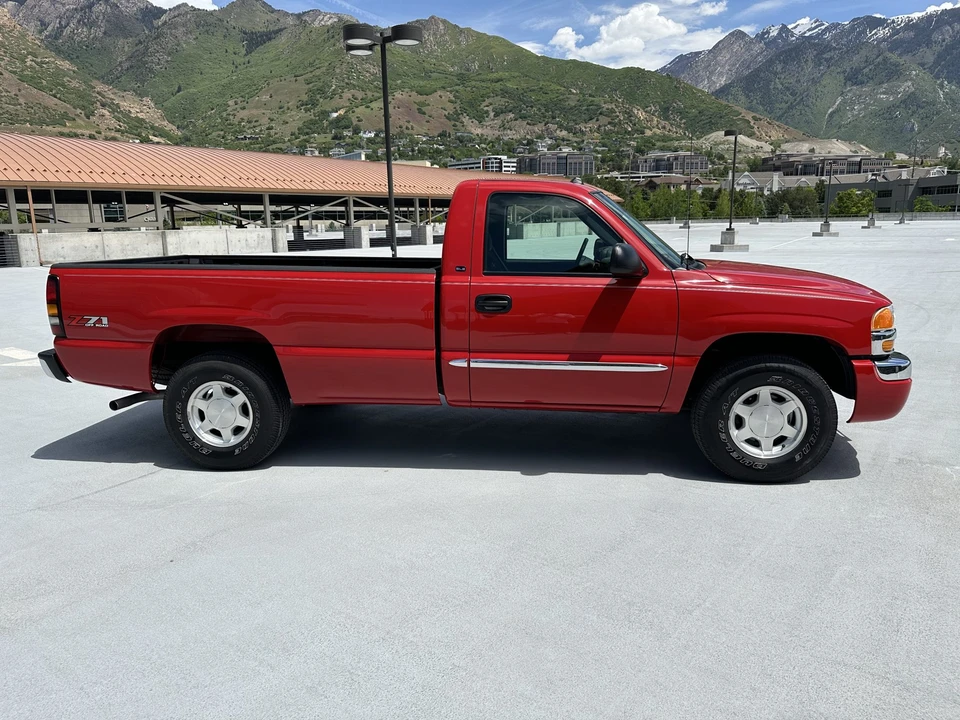 2004 GMC Sierra 2nd Gen - Image 25 of 31
