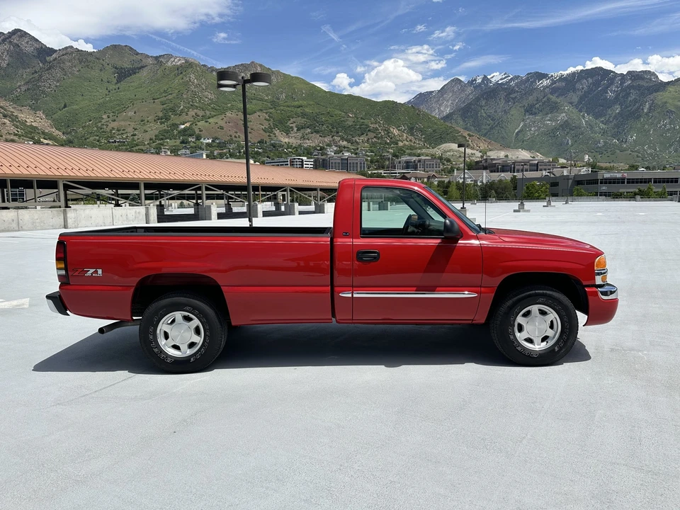 2004 GMC Sierra 2nd Gen - Image 24 of 31