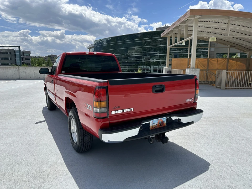 2004 GMC Sierra 2nd Gen - Image 10 of 31