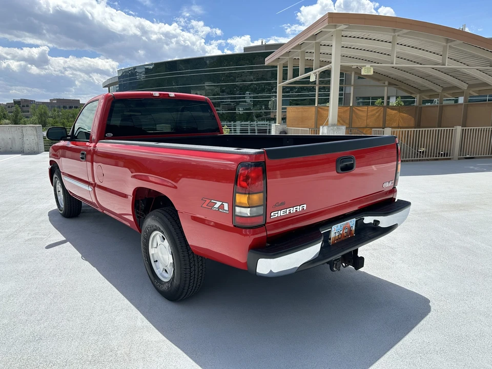 2004 GMC Sierra 2nd Gen - Image 9 of 31