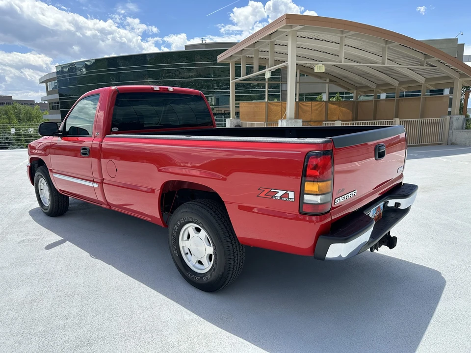 2004 GMC Sierra 2nd Gen - Image 8 of 31