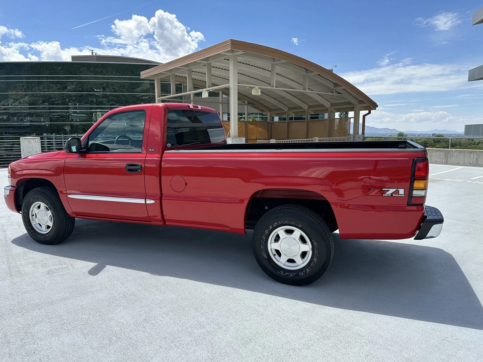 2004 GMC Sierra 2nd Gen - Image 6 of 31
