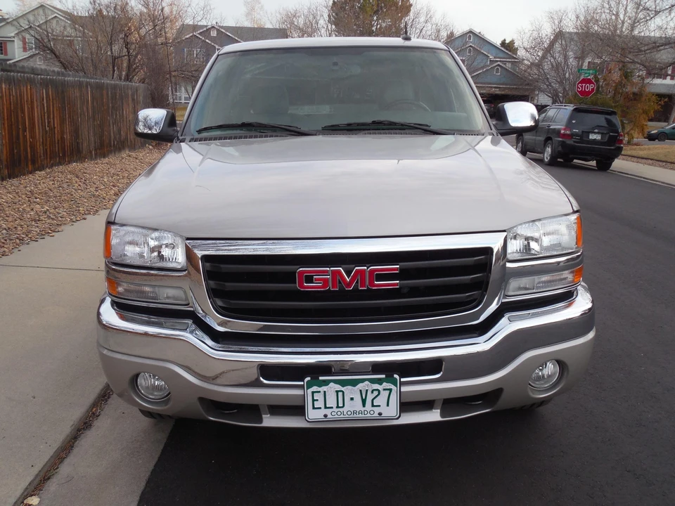 2004 GMC Sierra 2nd Gen - Image 5 of 31