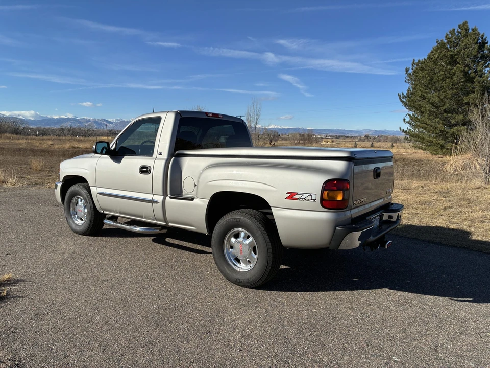 2004 GMC Sierra 2nd Gen - Image 16 of 31