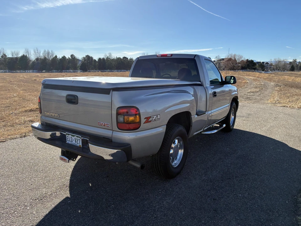 2004 GMC Sierra 2nd Gen - Image 10 of 31