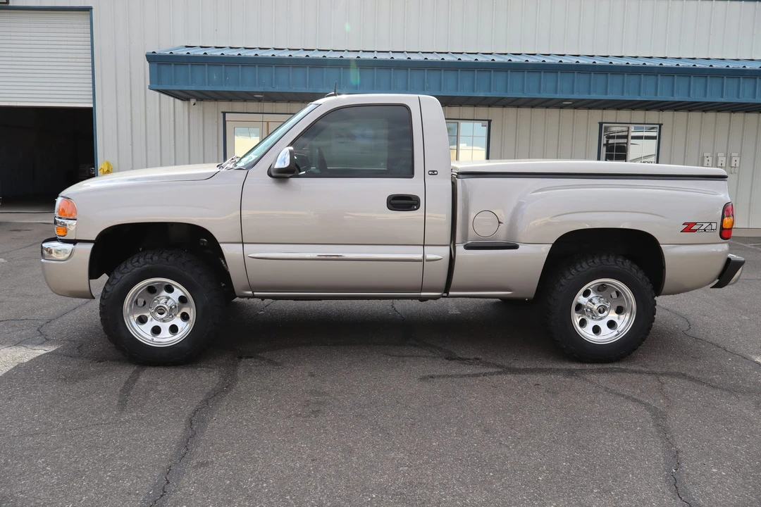 2004 GMC Sierra 2nd Gen - Image 13 of 31