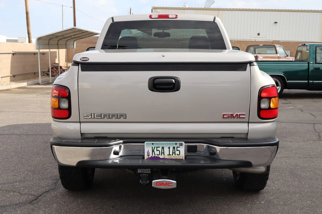 2004 GMC Sierra 2nd Gen - Image 9 of 31