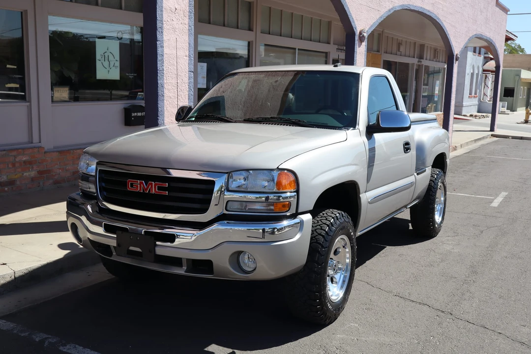 2004 GMC Sierra 2nd Gen - Image 19 of 31